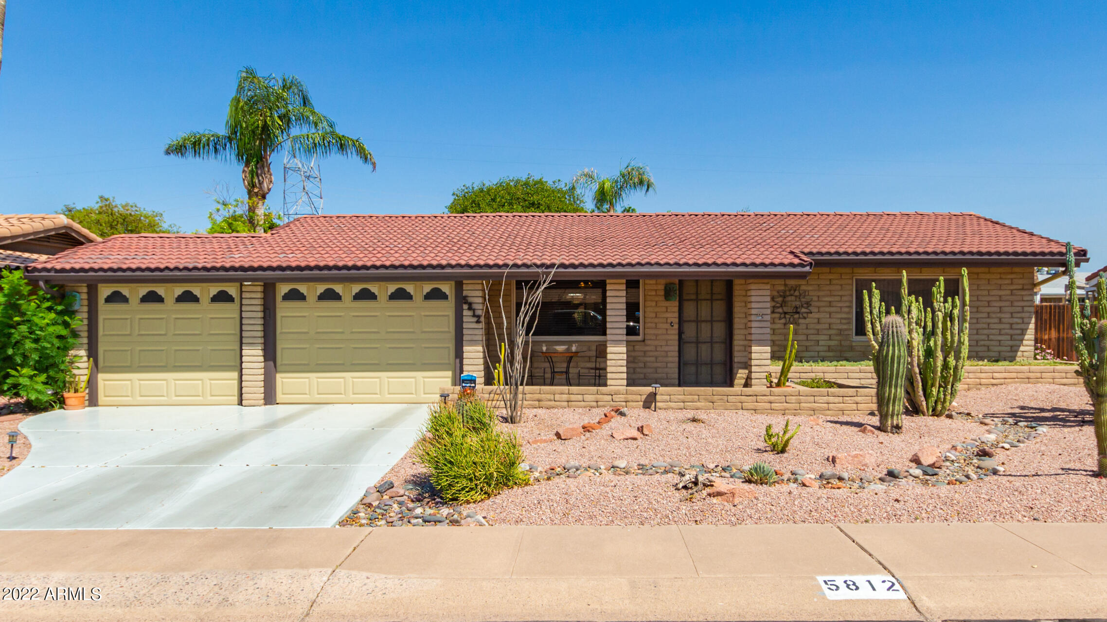 5812 Casper Road Mesa, AZ 85205 - Photo 3 of 29 5812 E. Casper 85215
