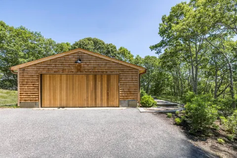 $2,300,000 | 7 Sylvan Lane, Sag Harbor, NY 11963