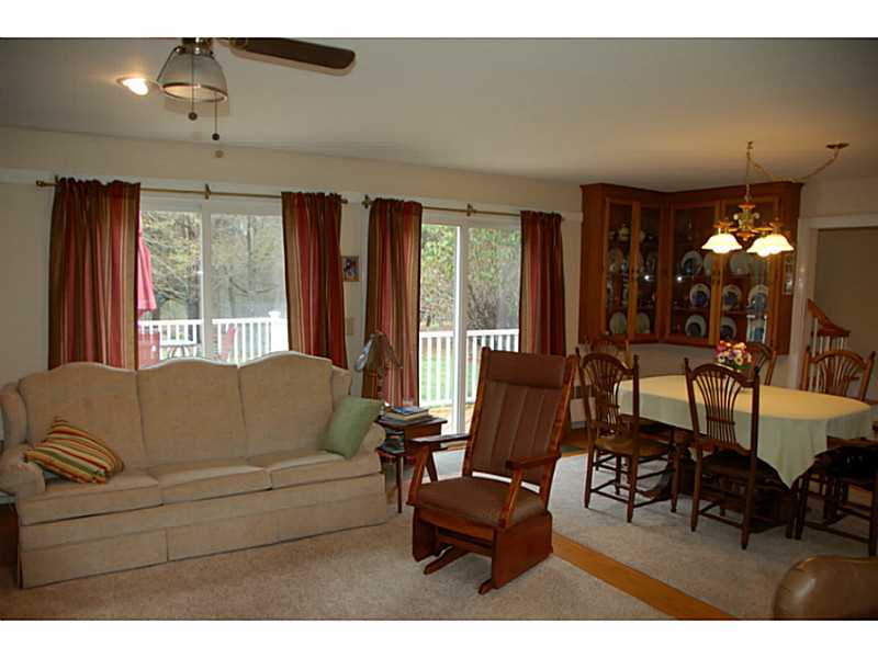 22 Hoxsie Road Richmond, RI 02892 - Photo 6 of 24 Living Room.
