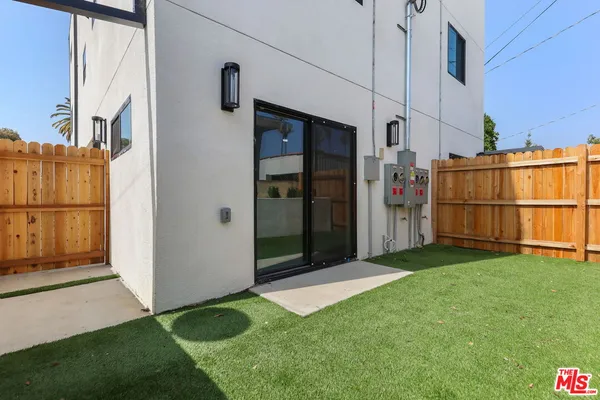$4,762 | 2938 West Boulevard, Unit B, Los Angeles, CA 90016