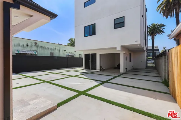 $4,762 | 2938 West Boulevard, Unit B, Los Angeles, CA 90016