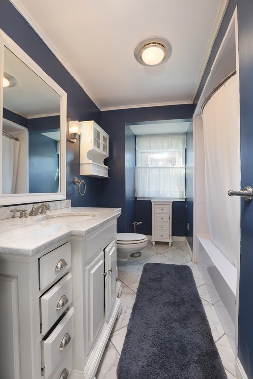 23 Short Street, Unit 3 Walpole, MA 02032 - Photo 4 of 11 Gallery Image 4