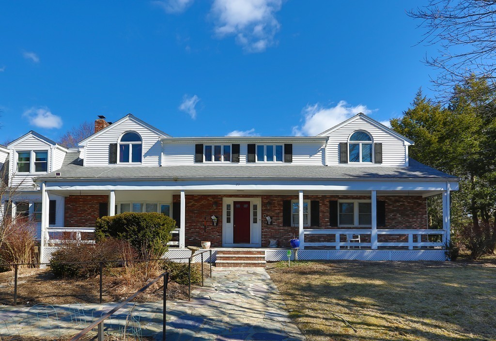 23 Short Street, Unit 3 Walpole, MA 02032 - Photo 7 of 11 Gallery Image 7