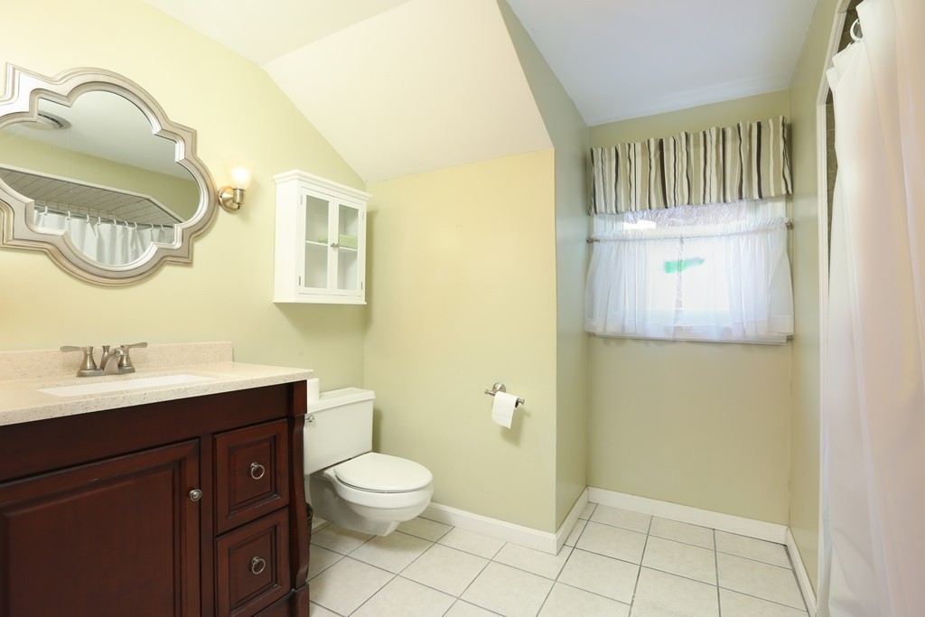 23 Short Street, Unit 3 Walpole, MA 02032 - Photo 8 of 11 Gallery Image 8