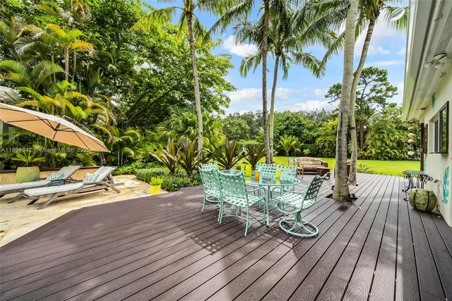 $3,195,000 | 6645 Southwest 73rd Court, Miami, FL 33143