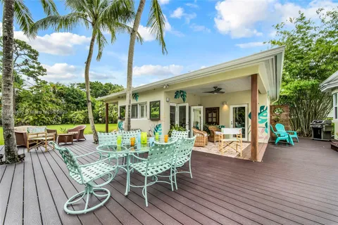 $3,195,000 | 6645 Southwest 73rd Court, Miami, FL 33143
