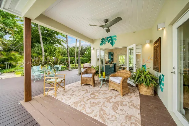 $3,195,000 | 6645 Southwest 73rd Court, Miami, FL 33143