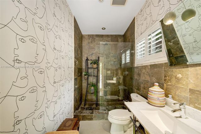 $3,195,000 | 6645 Southwest 73rd Court, Miami, FL 33143