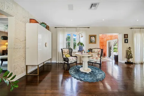 $3,195,000 | 6645 Southwest 73rd Court, Miami, FL 33143