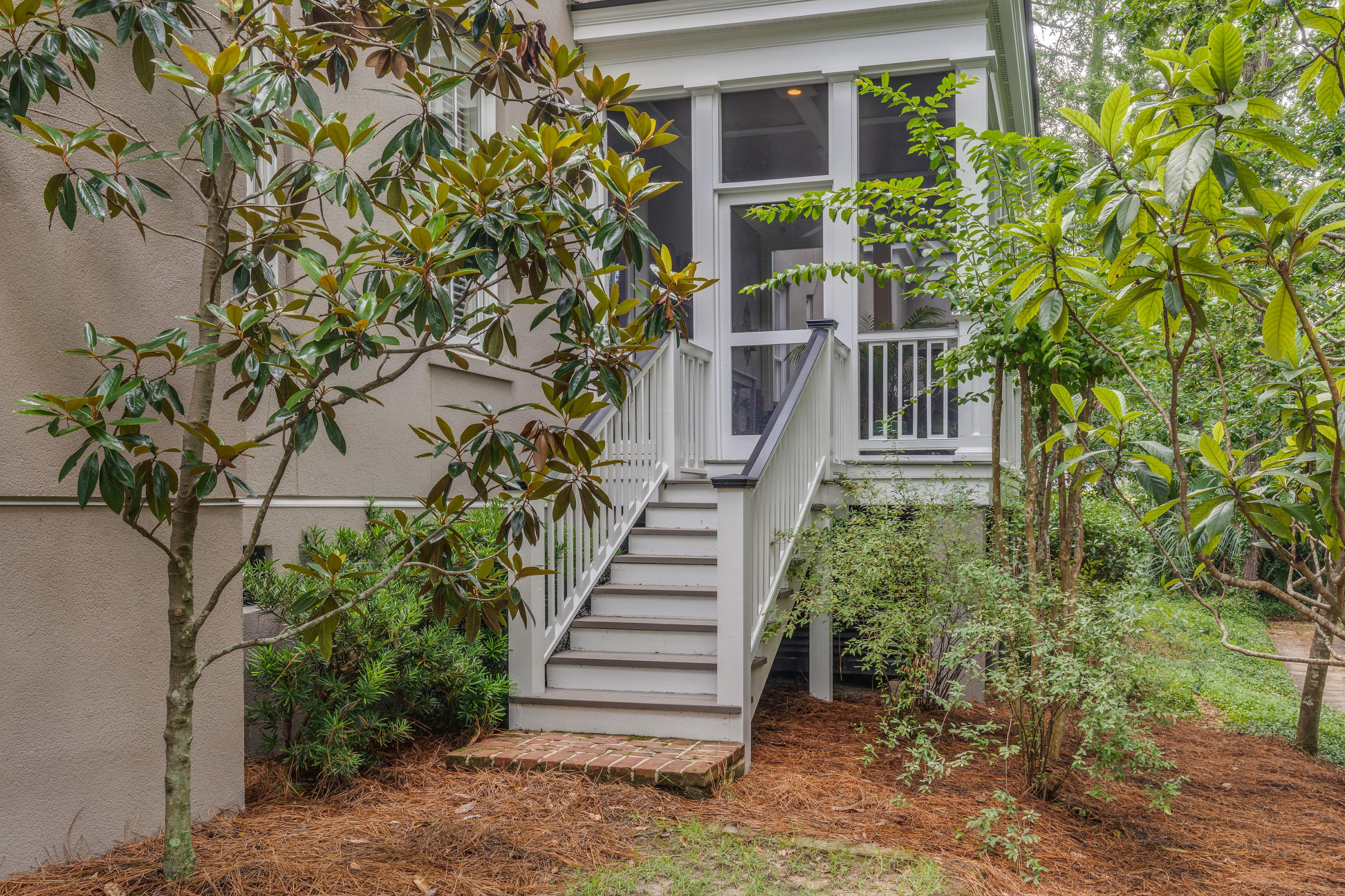 14 Saturday Road Mount Pleasant, SC 29464 - Photo 17 of 65 Screened porch