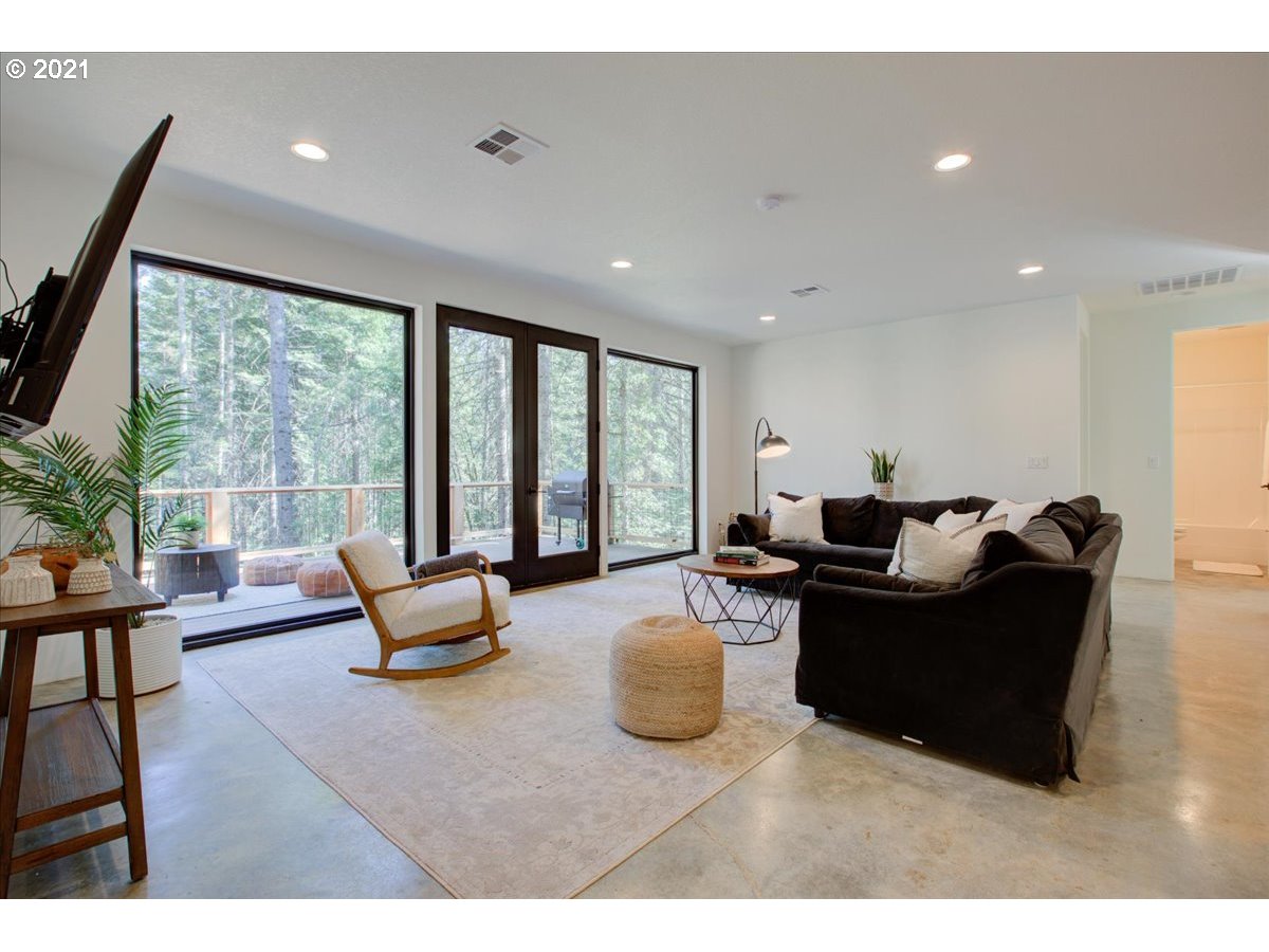 75 Spring Creek Road White Salmon, WA 98672 - Photo 11 of 29 Gallery Image 11