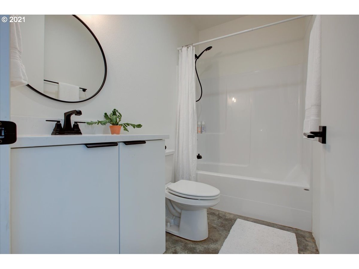 75 Spring Creek Road White Salmon, WA 98672 - Photo 21 of 29 Gallery Image 21
