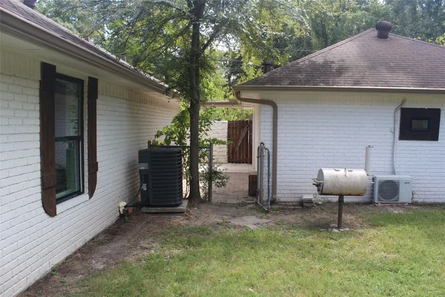 $1,950 | 25723 Glen Loch Drive, Spring, TX 77380