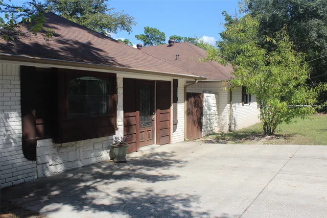 $1,950 | 25723 Glen Loch Drive, Spring, TX 77380