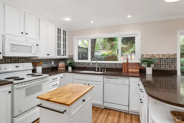 $799,000 | 6 Cottonwood Place, Novato, CA 94945