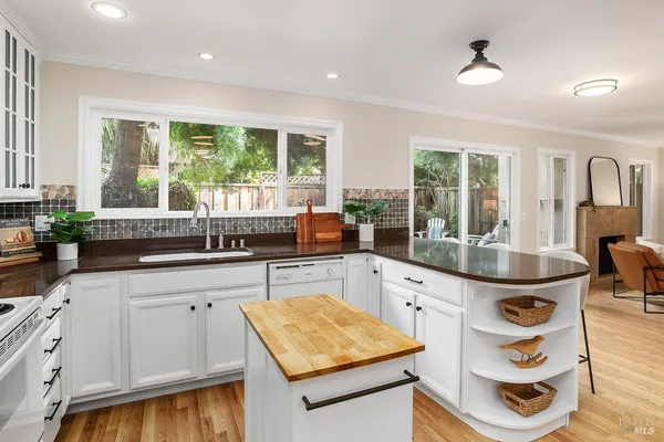 $799,000 | 6 Cottonwood Place, Novato, CA 94945