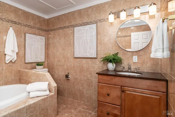 $799,000 | 6 Cottonwood Place, Novato, CA 94945