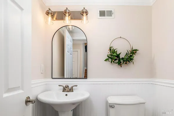 $799,000 | 6 Cottonwood Place, Novato, CA 94945