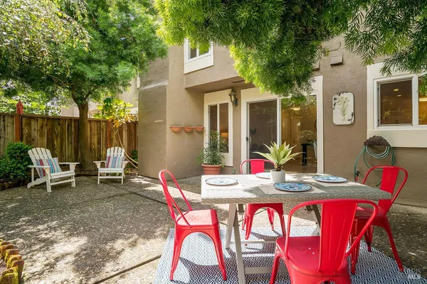 $799,000 | 6 Cottonwood Place, Novato, CA 94945