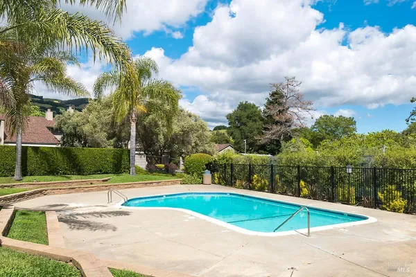 $799,000 | 6 Cottonwood Place, Novato, CA 94945