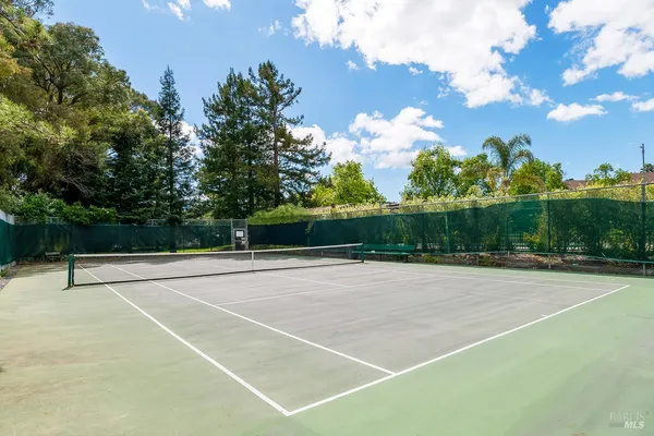 $799,000 | 6 Cottonwood Place, Novato, CA 94945