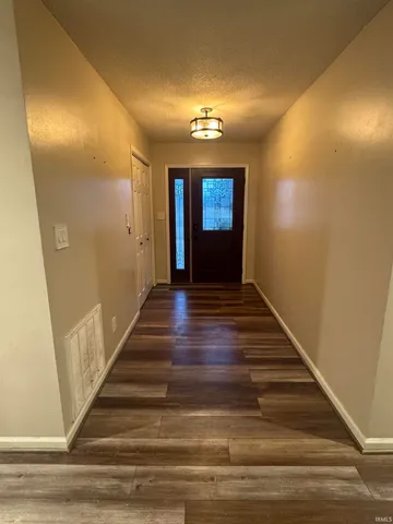 $183,000 | 2704 West Royerton Road, Muncie, IN 47303