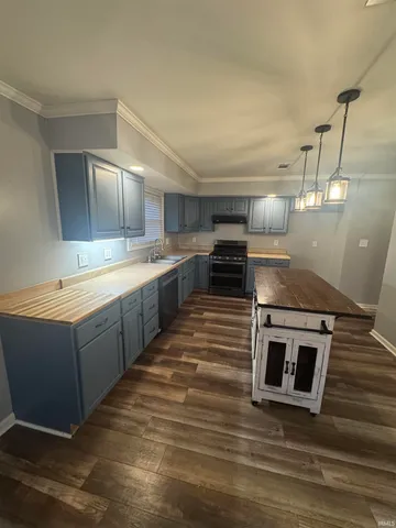 $183,000 | 2704 West Royerton Road, Muncie, IN 47303