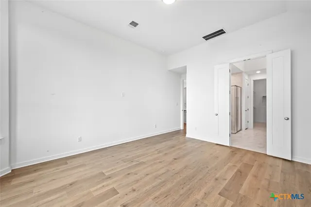 $579,990 | 355 Tumbling Creek Run, Kyle, TX 78640