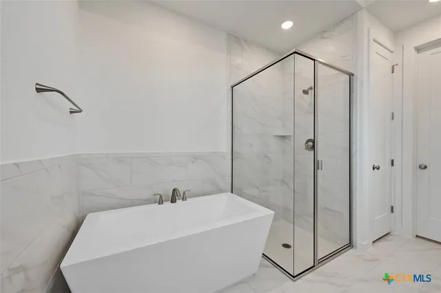 $579,990 | 355 Tumbling Creek Run, Kyle, TX 78640