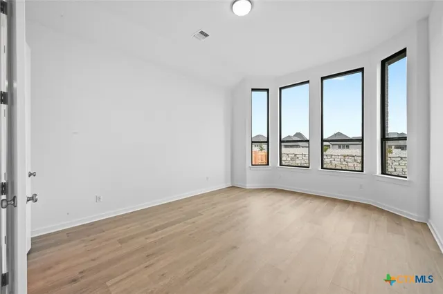 $579,990 | 355 Tumbling Creek Run, Kyle, TX 78640