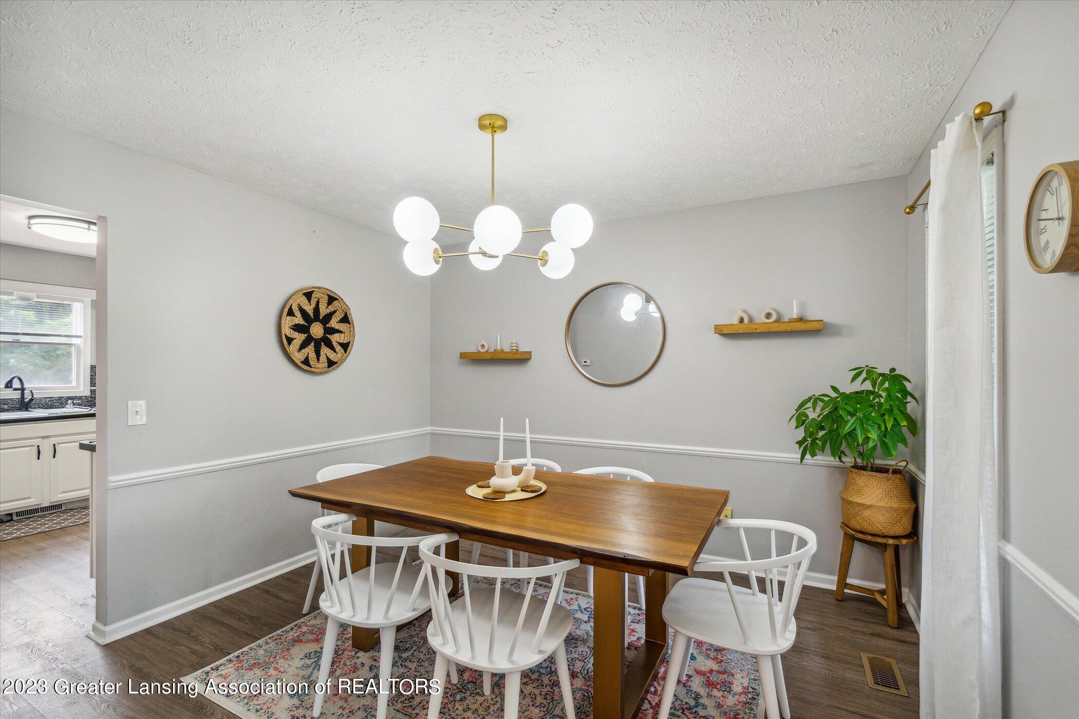 365 Shoesmith Road Haslett, MI 48840 - Photo 5 of 36 09-365-Shoesmith-Rd-Haslett-MI-48840-Win