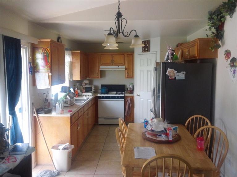1669 East Santa Rosa Street Reedley, CA 93654 - Photo 3 of 4 Gallery Image 3