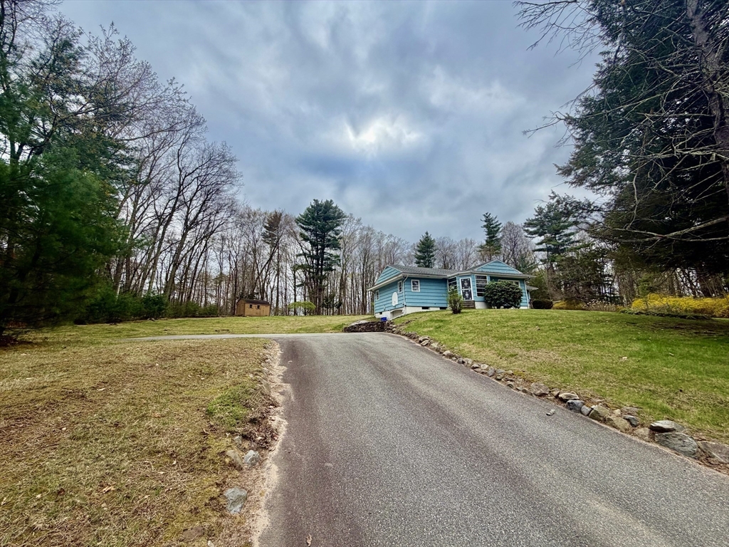 817 Somers Road East Longmeadow, MA 01028 - Photo 7 of 34