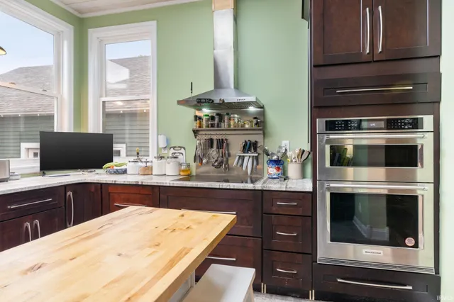 $299,900 | 622 West Milroy Avenue, Rensselaer, IN 47978