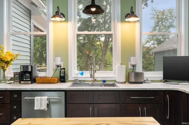 $299,900 | 622 West Milroy Avenue, Rensselaer, IN 47978