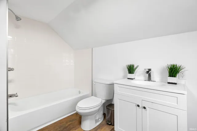 $299,900 | 622 West Milroy Avenue, Rensselaer, IN 47978