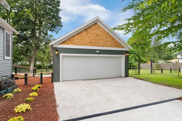 $299,900 | 622 West Milroy Avenue, Rensselaer, IN 47978