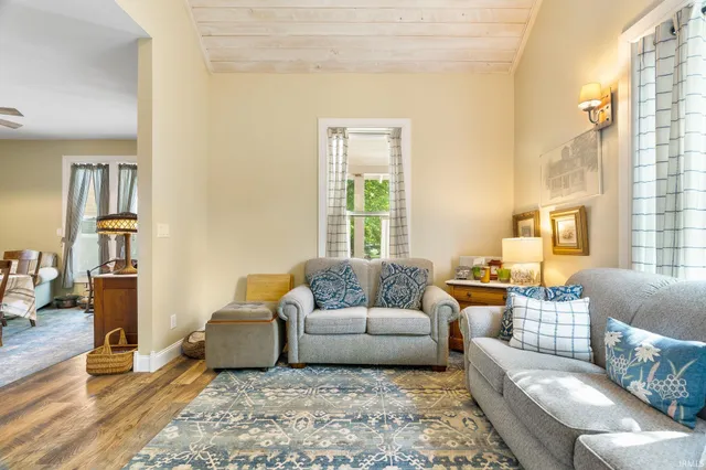 $299,900 | 622 West Milroy Avenue, Rensselaer, IN 47978