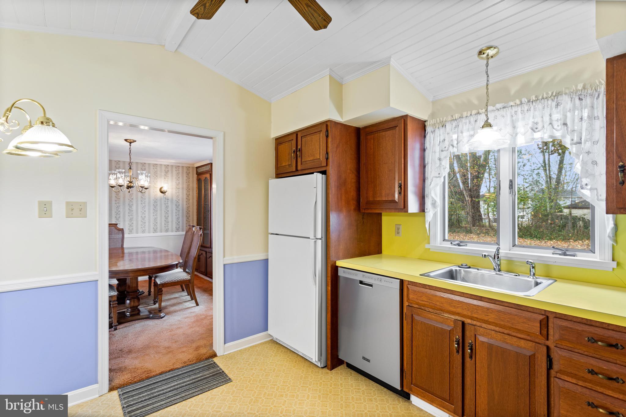 1246 Irma Road Warminster, PA 18974 - Photo 13 of 25 Gallery Image 13