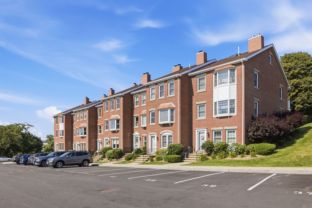 49 Breakwater Drive, Unit T10 Chelsea, MA 02150 - Photo 1 of 42