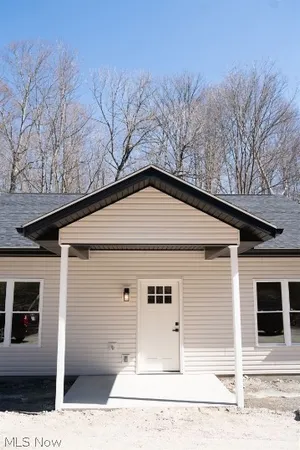 $1,300 | 7071 Township Road 466, Unit B, Lakeville, OH 44638