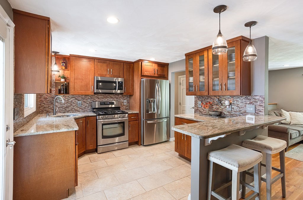 55 Dunster Road Holliston, MA 01746 - Photo 8 of 42 Gallery Image 8