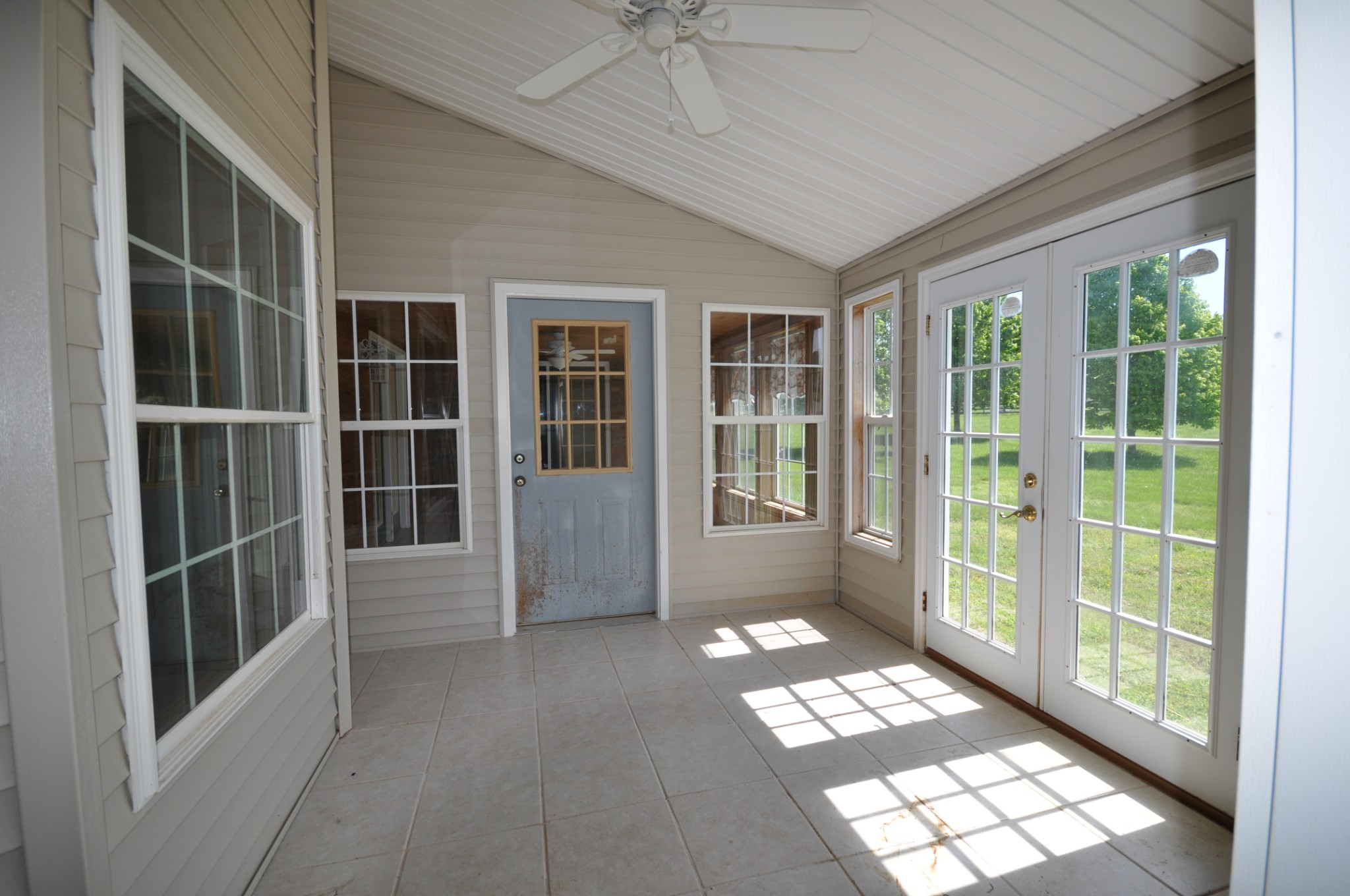5620 Sango Road Cedar Hill, TN 37032 - Photo 33 of 37 a view of entryway with window