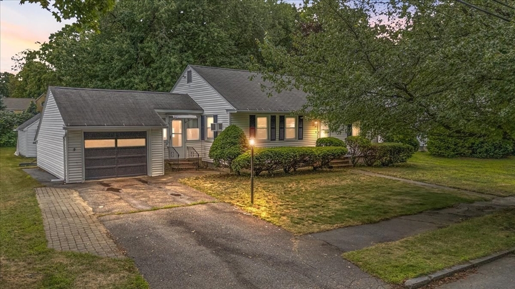 49 Nevins Road Methuen, MA 01844 - Photo 4 of 42 Gallery Image 4