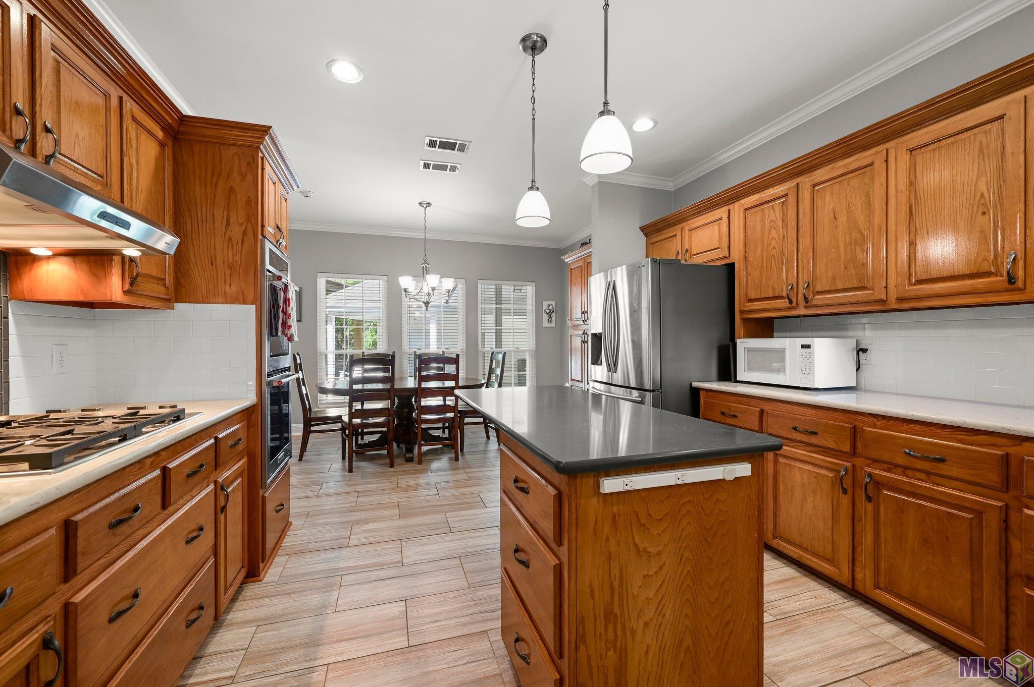 6130 Wildlife Way Court Baton Rouge, LA 70817 - Photo 8 of 31