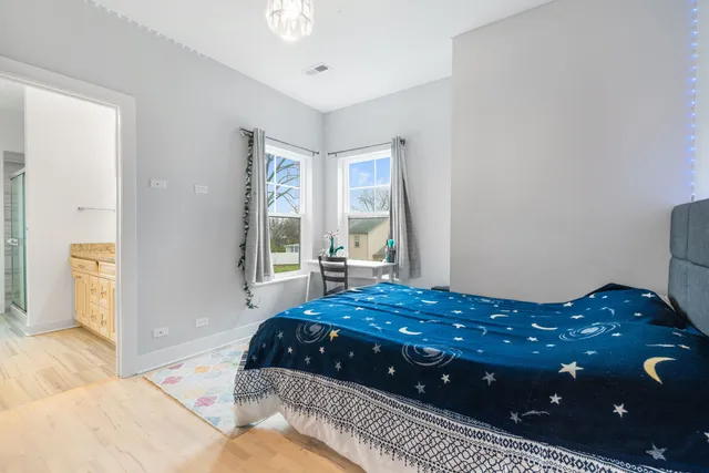 $729,900 | 580 Francesca Lane, Roselle, IL 60172