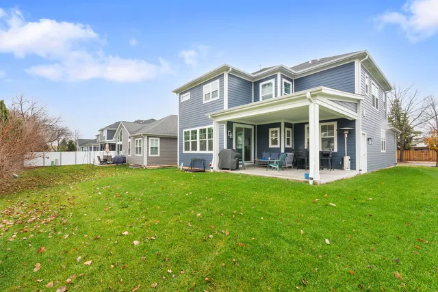 $729,900 | 580 Francesca Lane, Roselle, IL 60172