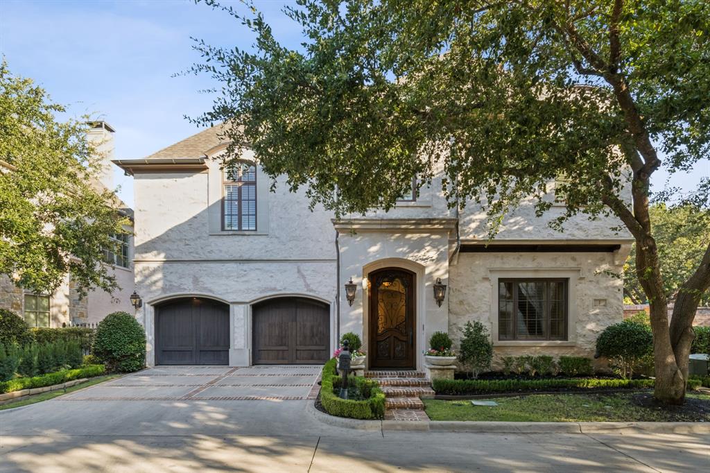1 Bretton Woods Way Dallas, TX 75220 - Photo 1 of 1 a front view of a house with yard