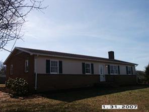 1430 Kings Road Hickory, NC 28602 - Photo 2 of 6 Gallery Image 2