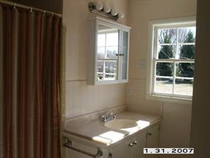 1430 Kings Road Hickory, NC 28602 - Photo 5 of 6 Gallery Image 5